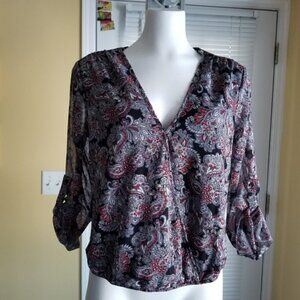 NWT Crescent & Willough Paisley V-neck top (M)
